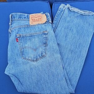 Sold Another Playform Levi's Blue Straight Jeans Classic Style